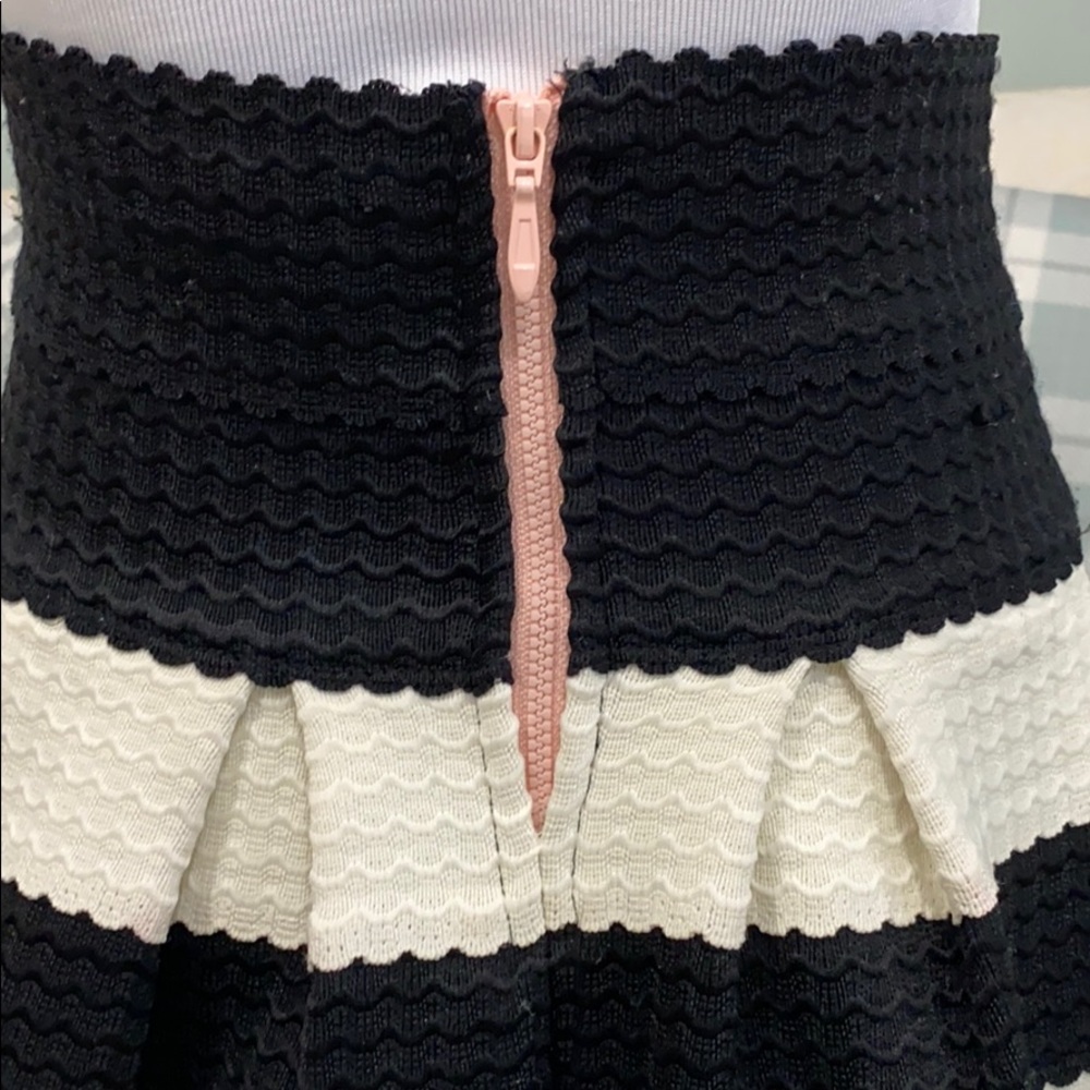 Anthro Girls From Savoy Black/Cream Striped Skirt - Picture 6 of 8
